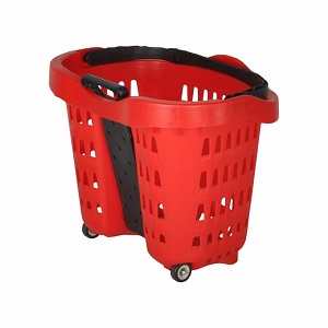czerwony koszyk na kółkach z wysuwanym uchwytem